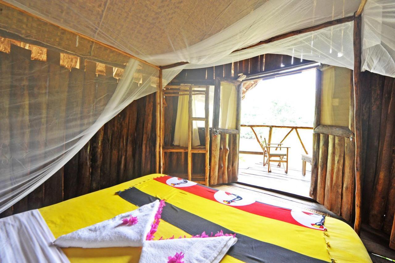 Bullbush River Camp Kihihi Bagian luar foto