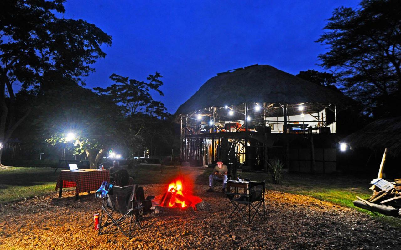 Bullbush River Camp Kihihi Bagian luar foto