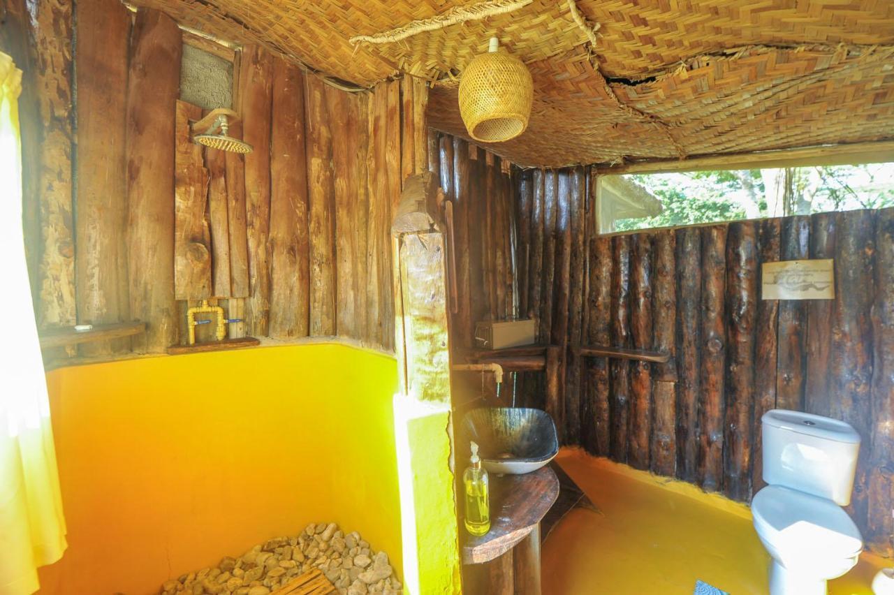 Bullbush River Camp Kihihi Bagian luar foto