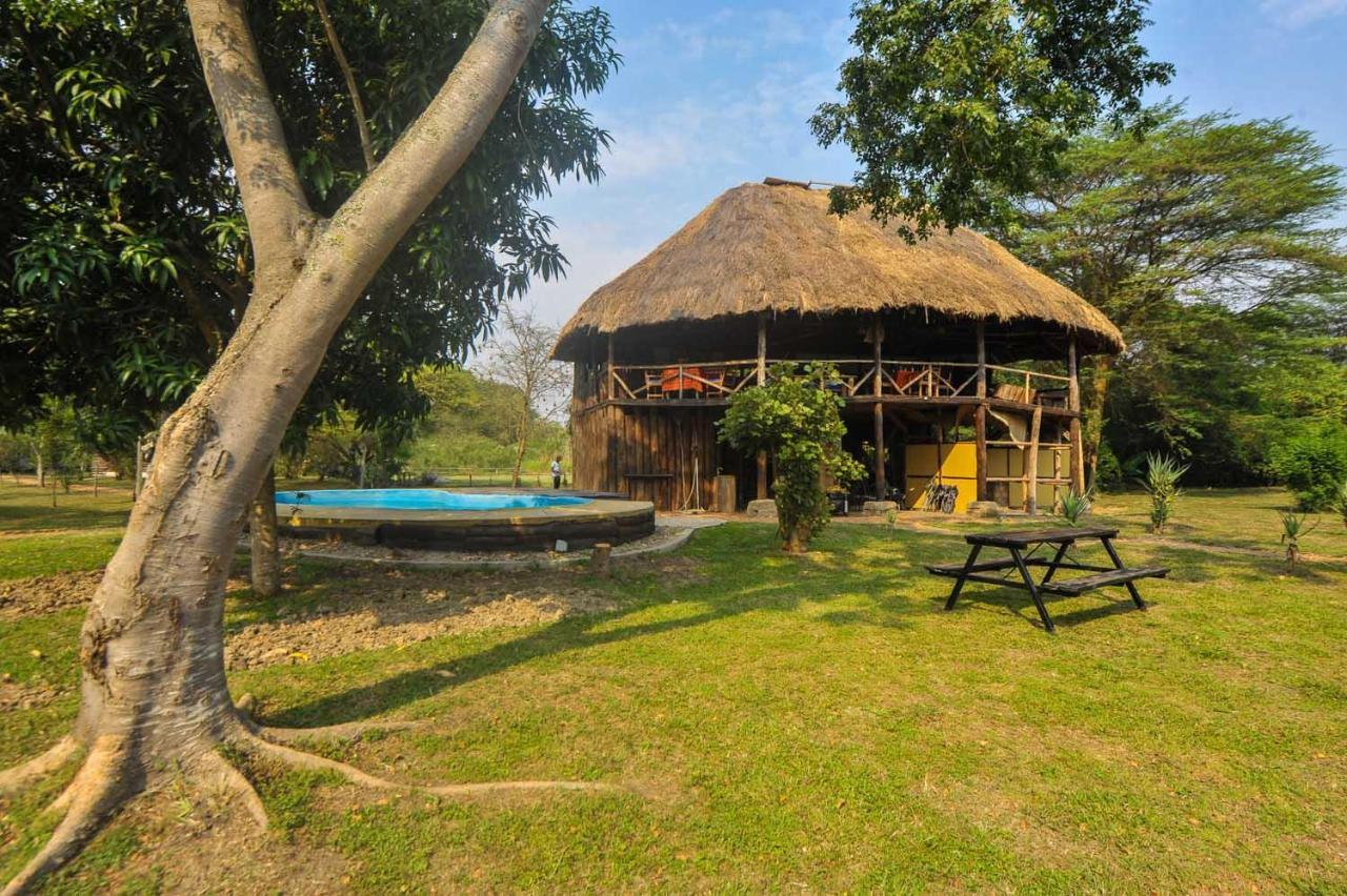 Bullbush River Camp Kihihi Bagian luar foto